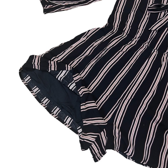 Re:Named Black Striped Romper with V-Neck and Tie, Keyhole Back, 3/4 Sleeve - Picture 4 of 5